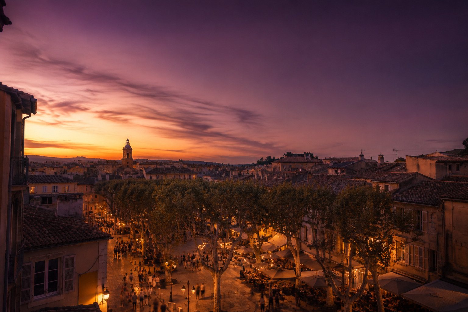 Ta ville au coucher du soleil